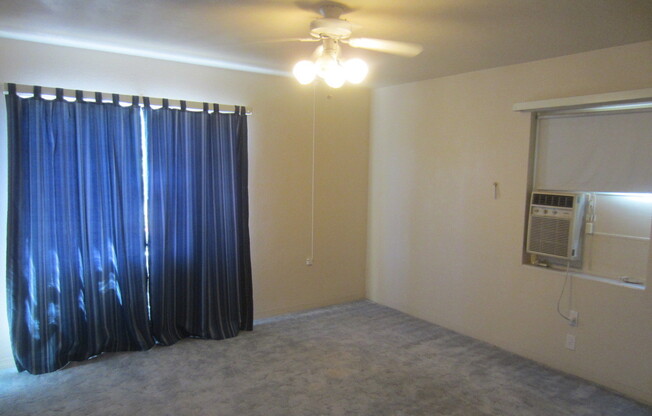 3 beds, 2 baths, $1,600