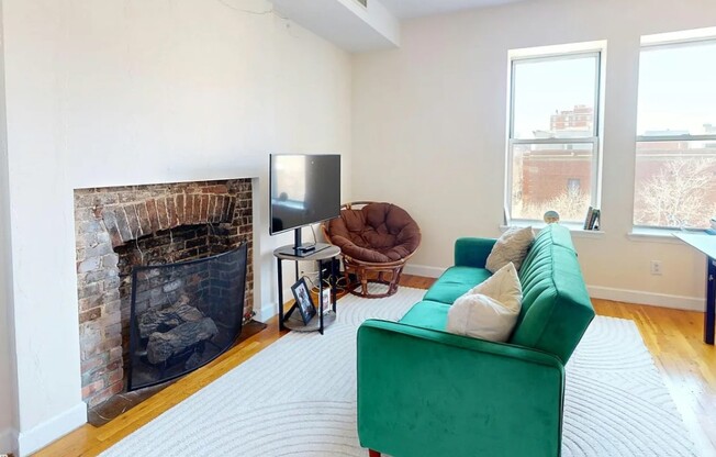 1 E 129 ST