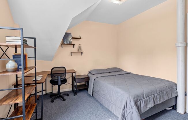 3 beds, 1 bath, 1,500 sqft, $3,100, Unit 3S