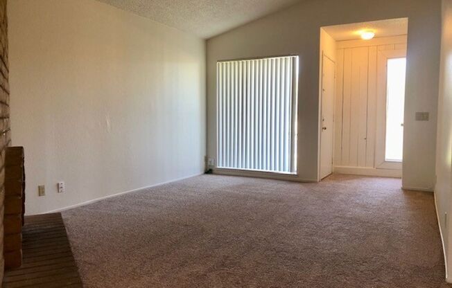 2 beds, 1 bath, 900 sqft, $1,895