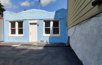 819 E 226 ST