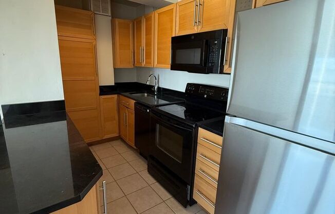 1 bed, 1 bath, 750 sqft, $2,050, Unit 418-1111