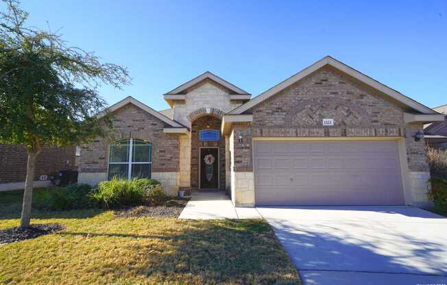 1323 KINGBIRD CT