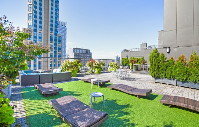 1 bed, 1 bath, $4,700, Unit 20D