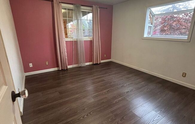 3 beds, 1 bath, $2,000