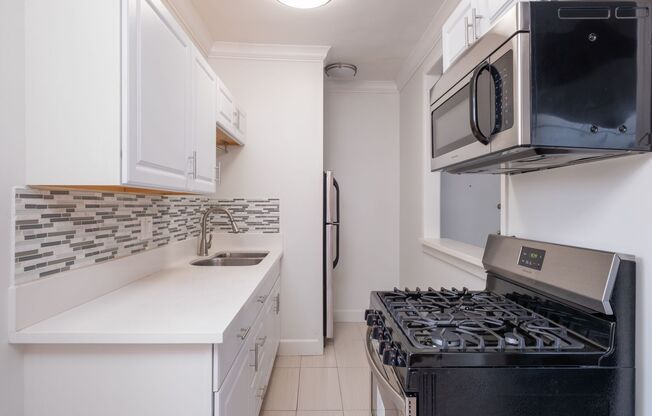 1 bed, 1 bath, 740 sqft, $1,695, Unit 301