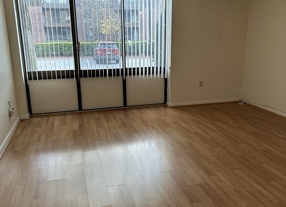 1 bed, 1 bath, 523 sqft, $1,750, Unit 1A