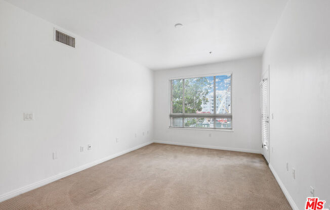 3 beds, 2 baths, 1,213 sqft, $3,600, Unit 209