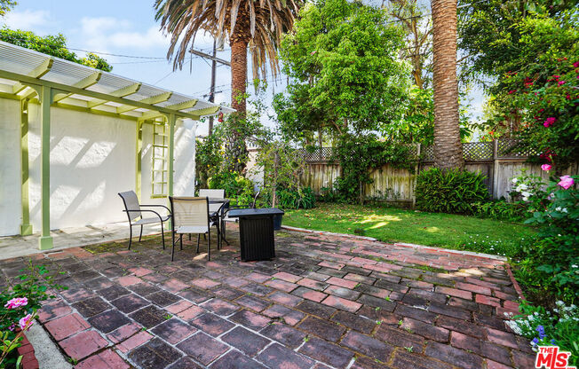 1931 MIDVALE AVE