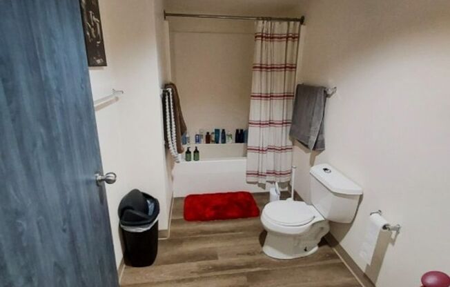 1 bed, 1 bath, 900 sqft, $965, Unit 45R-301C