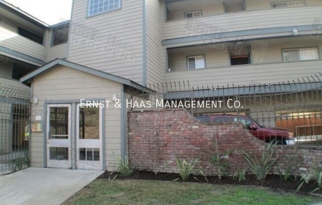 6673 Hammond Ave.