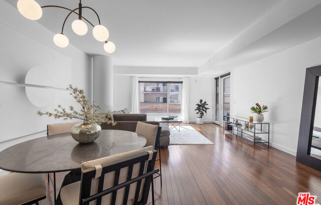 2 beds, 2 baths, 1,500 sqft, $5,500, Unit 7K