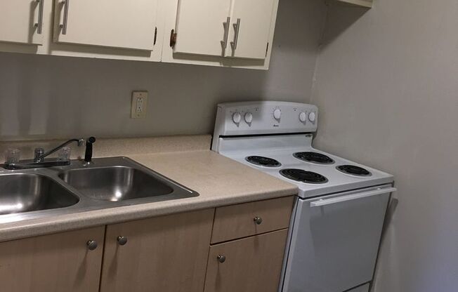 1 bed, 1 bath, 600 sqft, $1,099, Unit 02