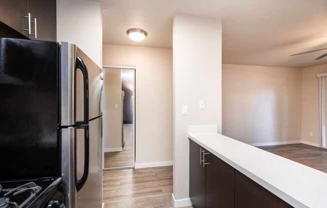 Studio, 1 bath, 451 sqft, $1,450, Unit 91