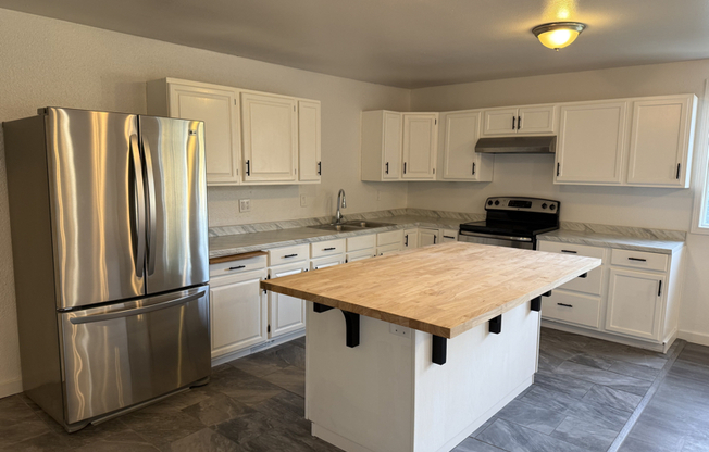 921 102 ST S