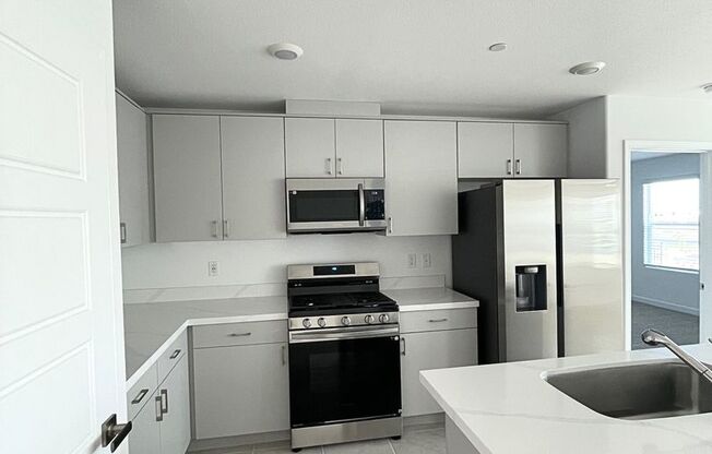 Now Leasing – Brand-New Townhome in Heritage Square, North Las Vegas!