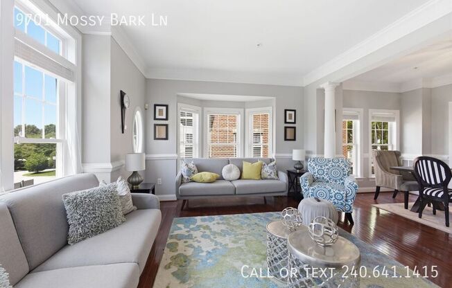 9701 MOSSY BARK LN