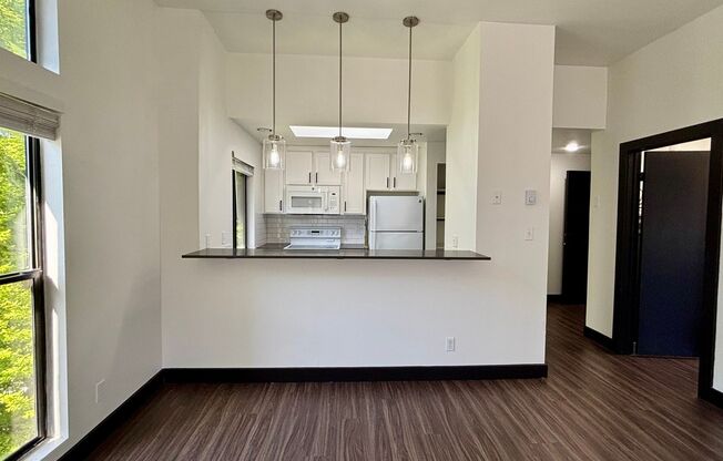 1 bed, 1 bath, $2,195, Unit 101
