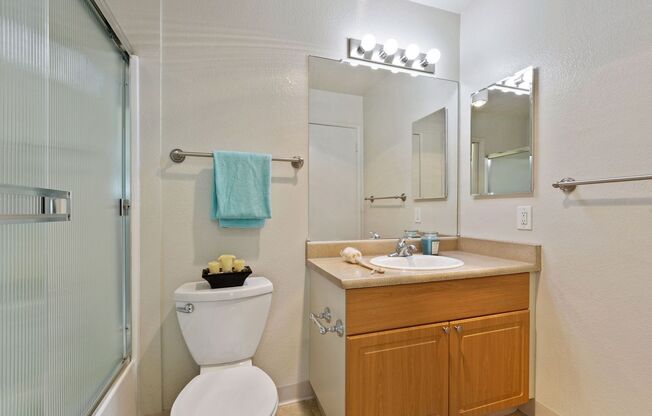 1 bed, 1 bath, 693 sqft, $2,040, Unit F101