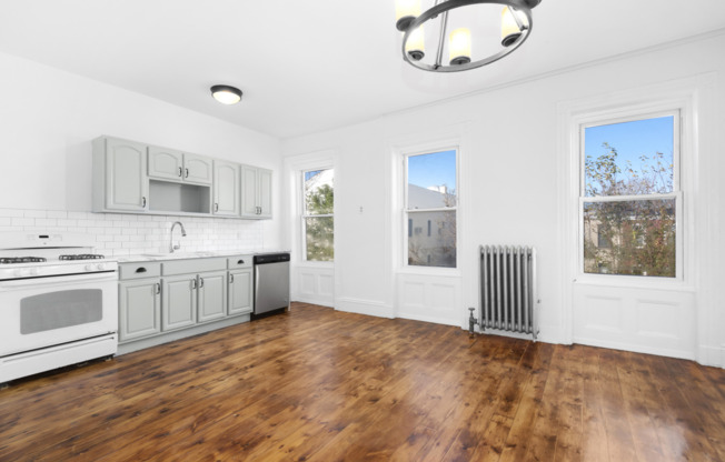 697 HANCOCK ST