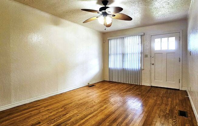 2 beds, 1 bath, $1,025