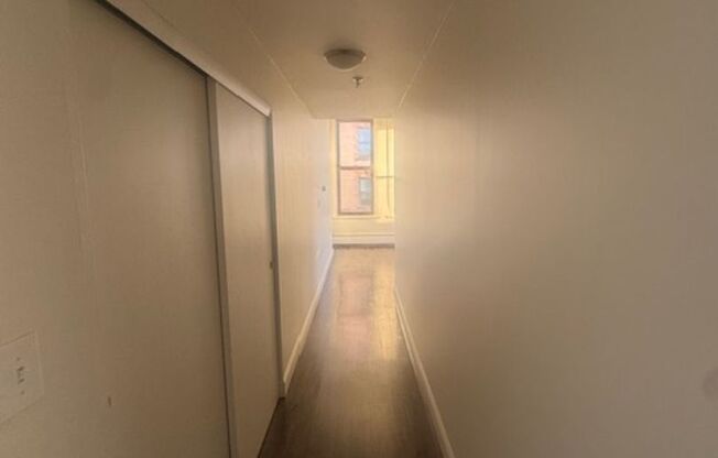 1 bed, 1 bath, 805 sqft, $1,635, Unit A-515