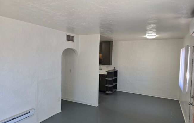 1 bed, 1 bath, 600 sqft, $825, Unit 4
