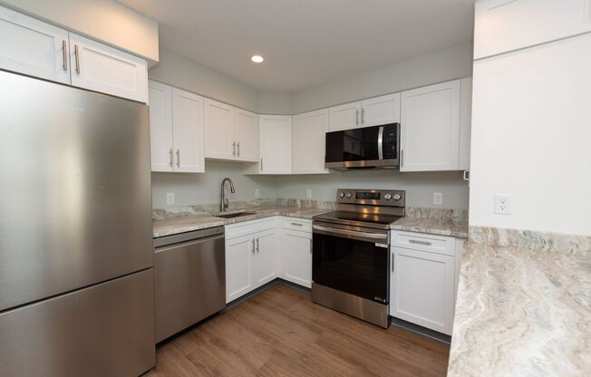 2 beds, 1.5 baths, 1,100 sqft, $2,950, Unit 201F