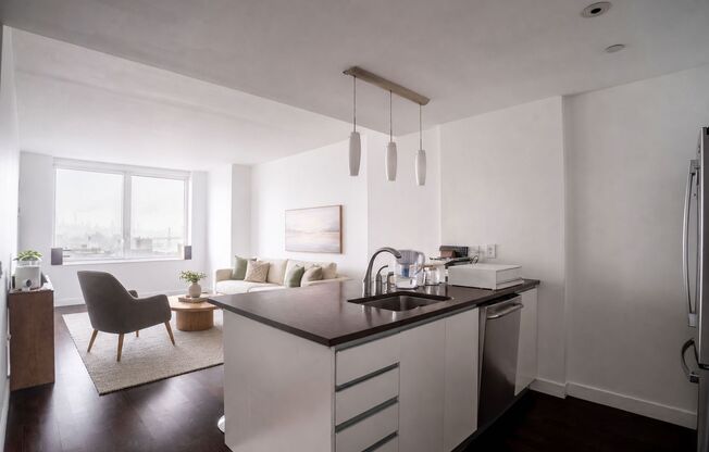 1 bed, 1 bath, 706 sqft, $4,795, Unit 22G