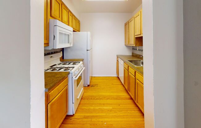 Newly Available Three Bedroom Condo in Columbia Heights for Rent!