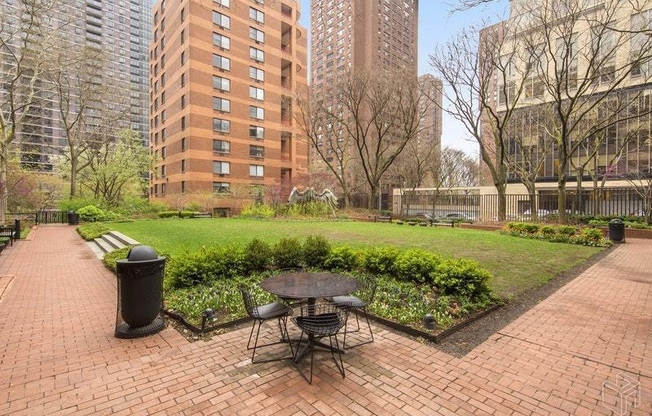 3 beds, 2 baths, 1,560 sqft, $13,500, Unit 801