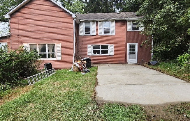 2555 COLE RD