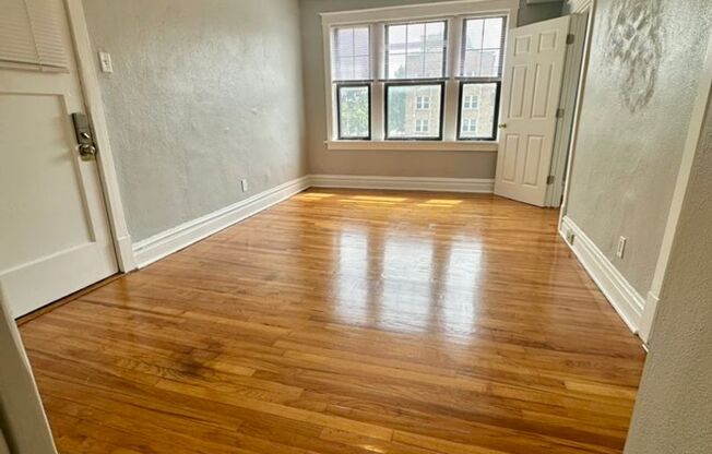 Studio, 1 bath, 400 sqft, $925