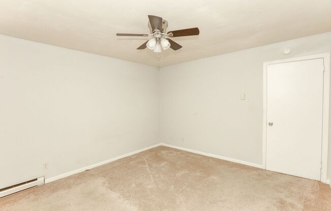 1 bed, 1 bath, 698 sqft, $1,150, Unit C2