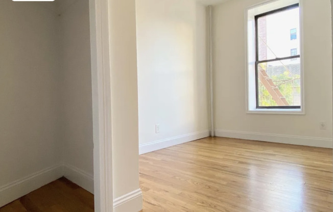 222 THOMPSON ST