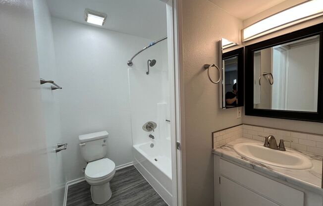 2 beds, 2 baths, 900 sqft, $2,098, Unit 311