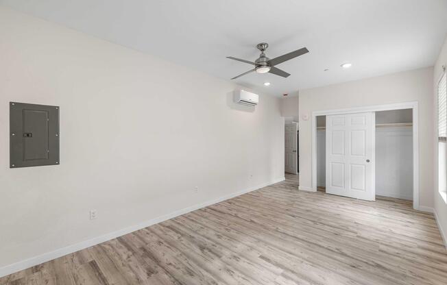 Studio, 1 bath, 477 sqft, $1,890