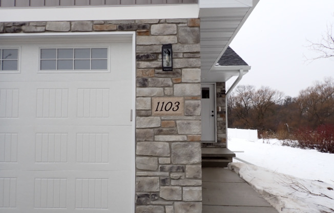 1101 1103 SPARTAN RD