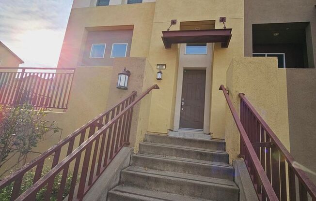 Modern Spacious Townhome in San Pablo