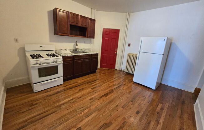 2 bed 1 bath with W/D in unit