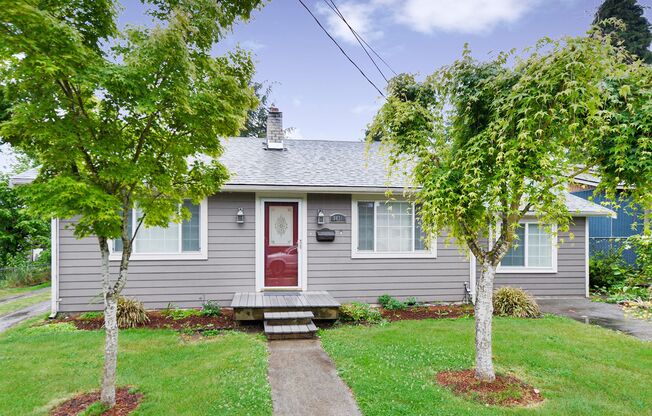 Fully Remodeled - 3 Bed/2 Bath with AC - South Seattle - Boeing Field