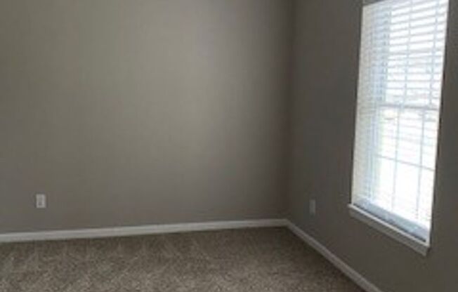 2 beds, 2 baths, 900 sqft, $999, Unit 872 Lynnwood Way Unit 423