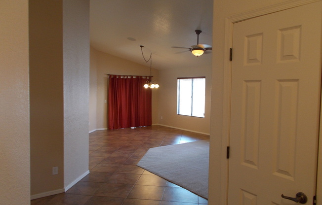 3 beds, 2 baths, $1,450