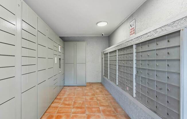 Package receiving at Grand Pavilion Apartments in Tampa, FL