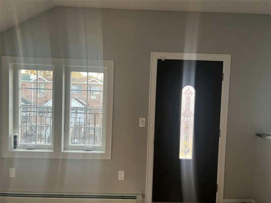 3 beds, 2 baths, 1,300 sqft, $3,800