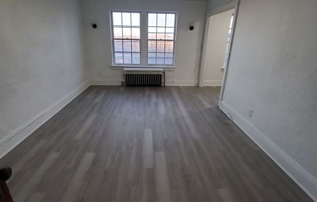 1 bed, 1 bath, 600 sqft, $1,100, Unit 6