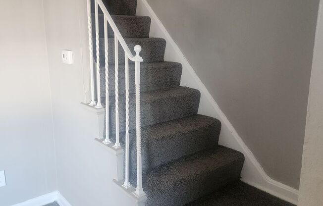 3 beds, 1 bath, 1,500 sqft, $1,300, Unit 1614-00