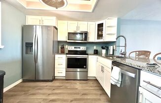 Midterm Rental! 3 -5 months! 2/2 Beautifully Remodeled, Furnished, With Gulf Access