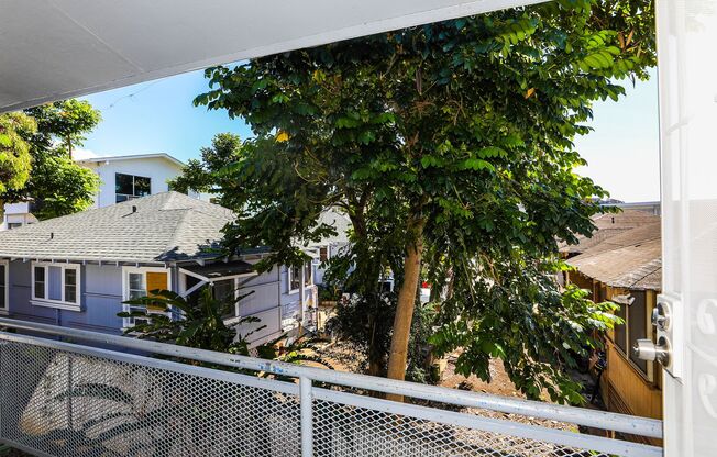 Nuuanu Avenue - renovated, upstairs, 1 bedroom 1 bath with luxury vinyl plank flooring throughout