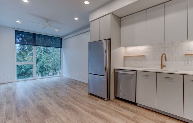 2 beds, 2 baths, 774 sqft, $1,995, Unit 301